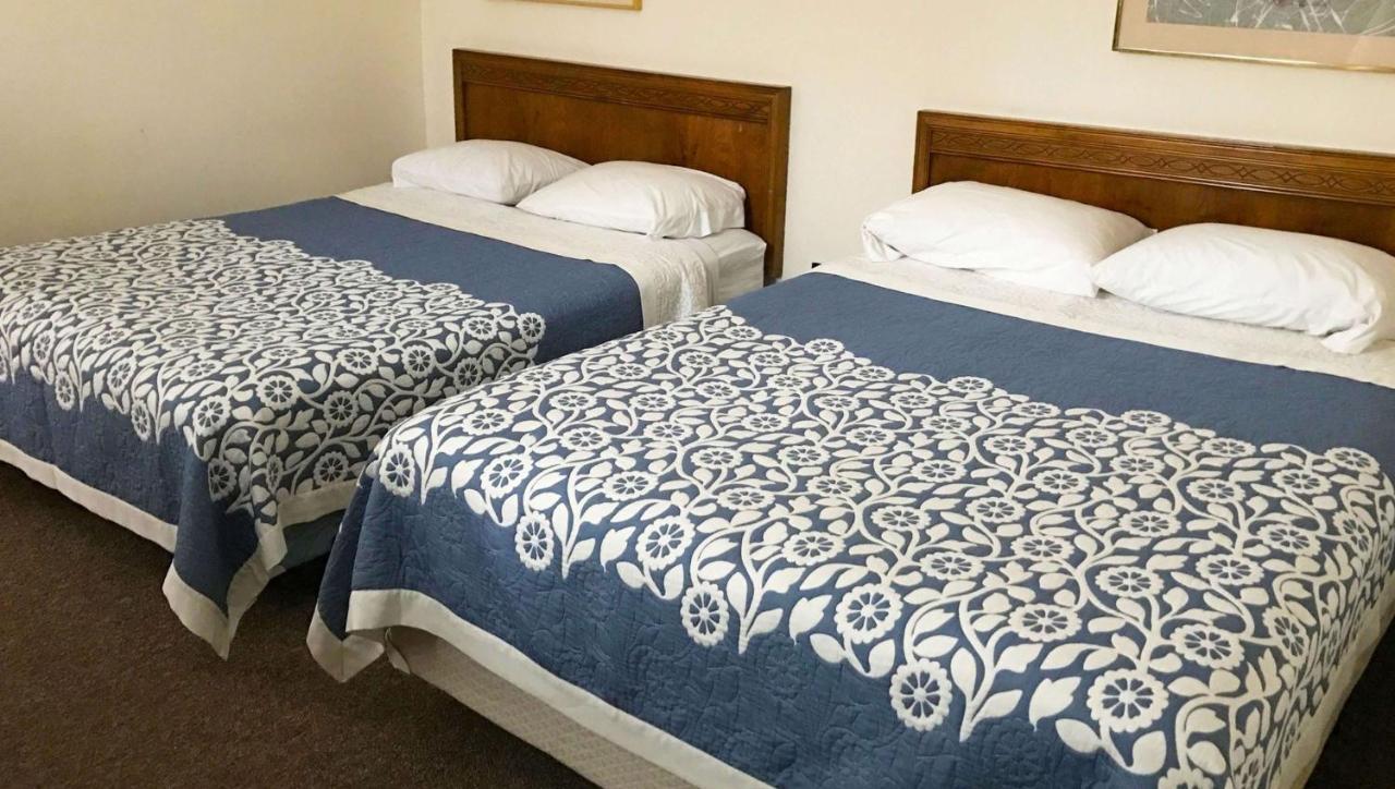 Country Place Inn And Suites White Haven Extérieur photo