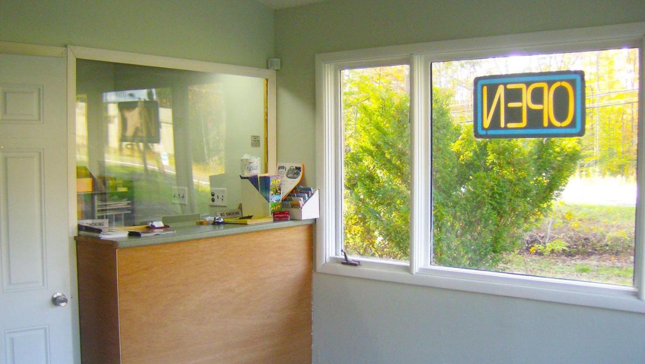 Country Place Inn And Suites White Haven Extérieur photo