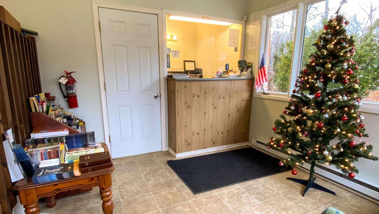 Country Place Inn And Suites White Haven Extérieur photo