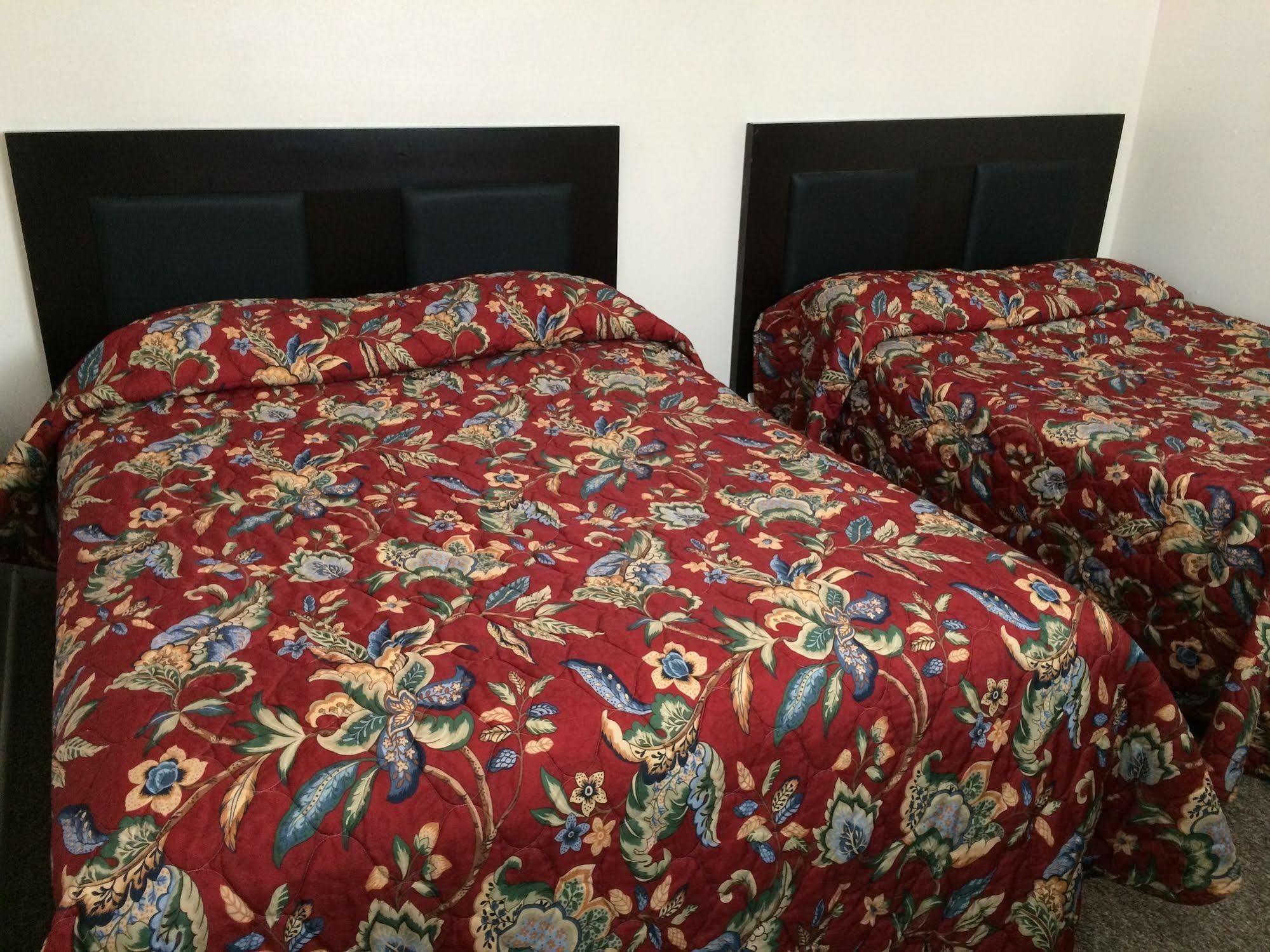 Country Place Inn And Suites White Haven Extérieur photo
